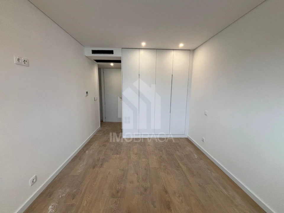 Apartamento T2 para Venda em São Vicente (Braga) Foto 10