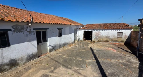 Moradia T3 para Venda em São Pedro da Cadeira