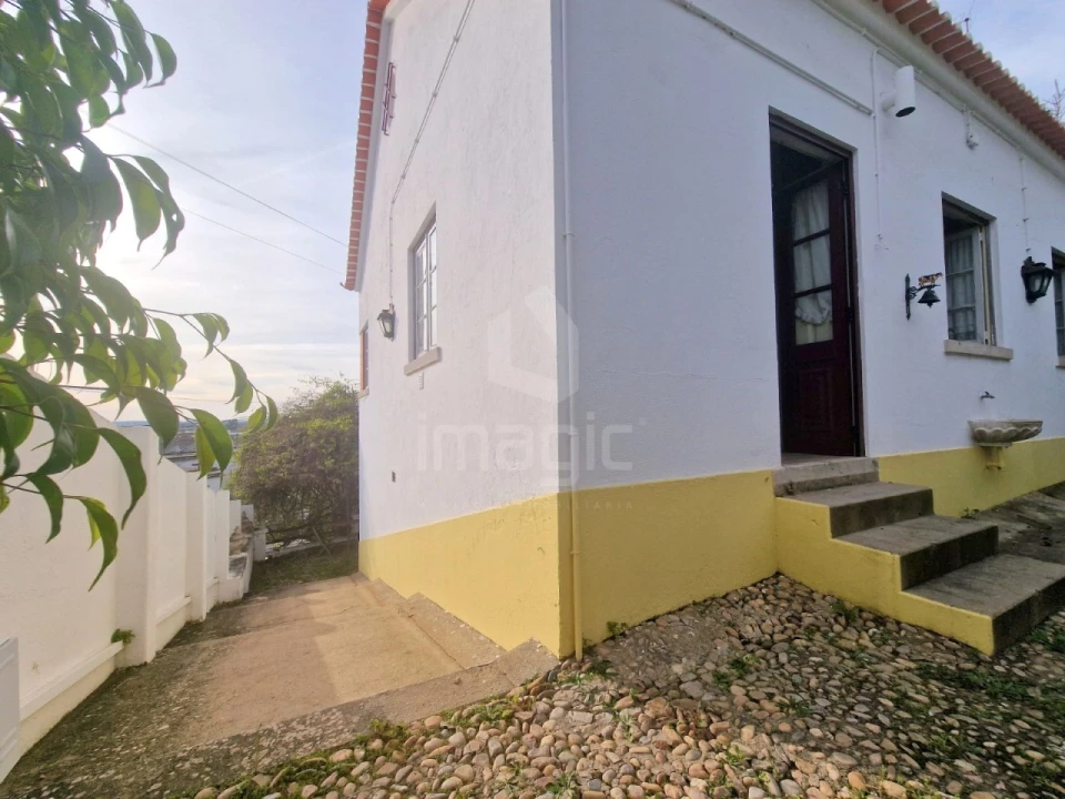 Moradia T3 para Venda em Vila Nova da Barquinha Foto 3