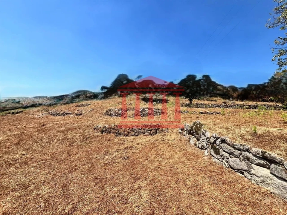 Terreno para Venda em Creixomil e Mariz Foto 2