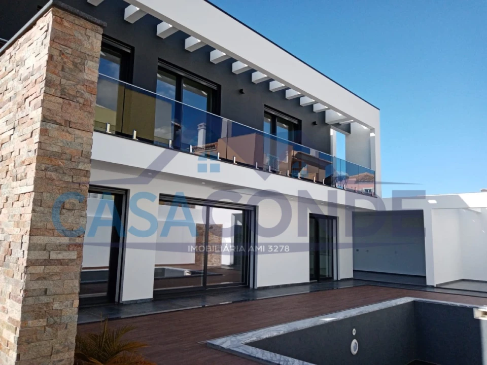 Moradia T4 para Venda em Azeitão (São Lourenço e São Simão) Foto 1
