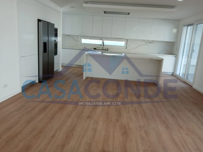 Moradia T4 para Venda em Azeitão (São Lourenço e São Simão) Foto 6