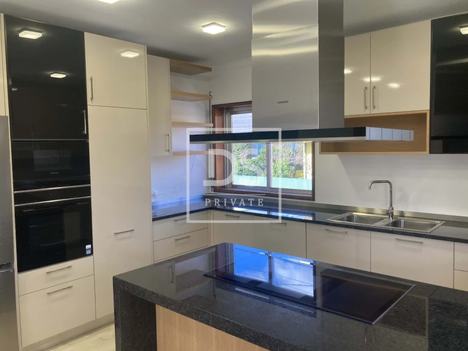 Moradia T3 para Venda em Alfena Foto 18