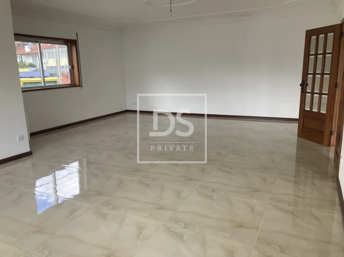 Moradia T3 para Venda em Alfena Foto 9