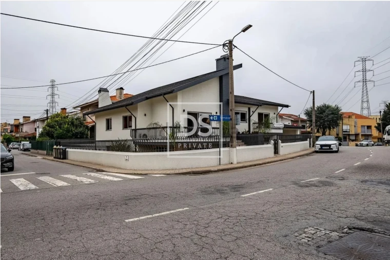 Moradia T3 para Venda em Alfena