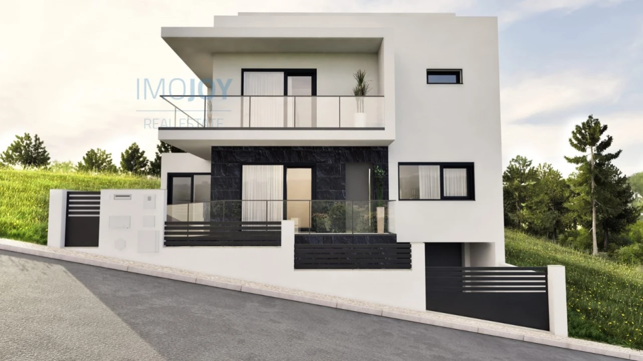 Moradia T4 para Venda em Pontinha e Famões Foto 1