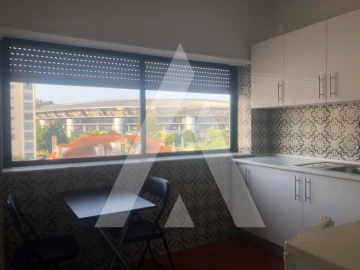 Apartamento T1 para Arrendamento em Santo Antonio dos Olivais