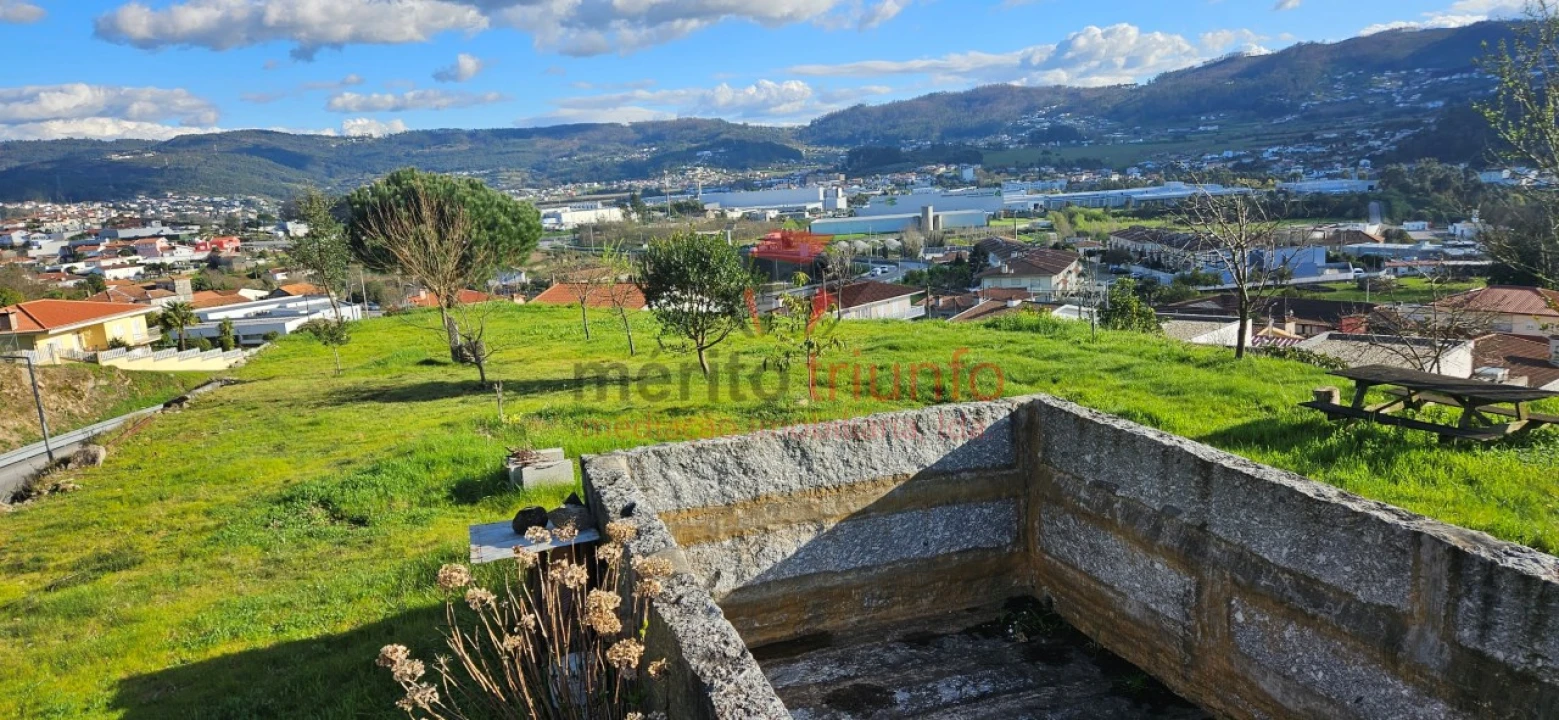 Terreno para Venda em Lordelo Foto 2