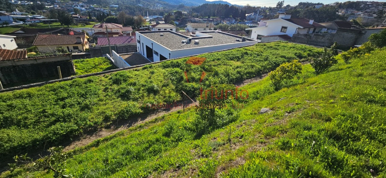 Terreno para Venda em Lordelo Foto 7