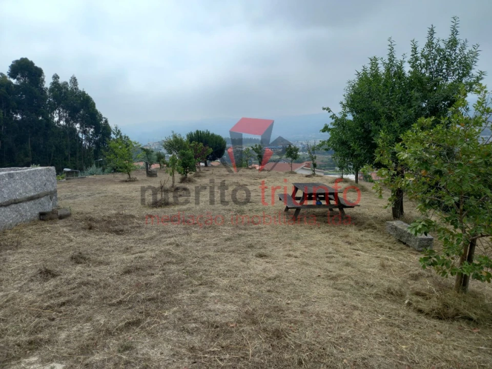 Terreno para Venda em Lordelo Foto 23