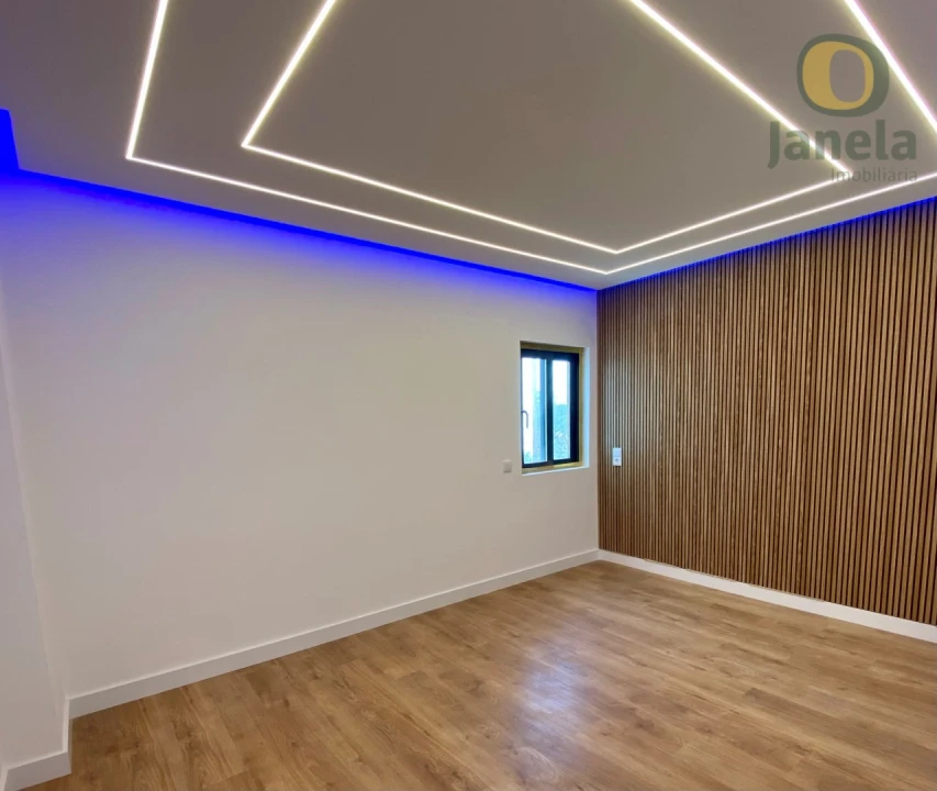 Apartamento T2 para Venda em Quarteira Foto 23