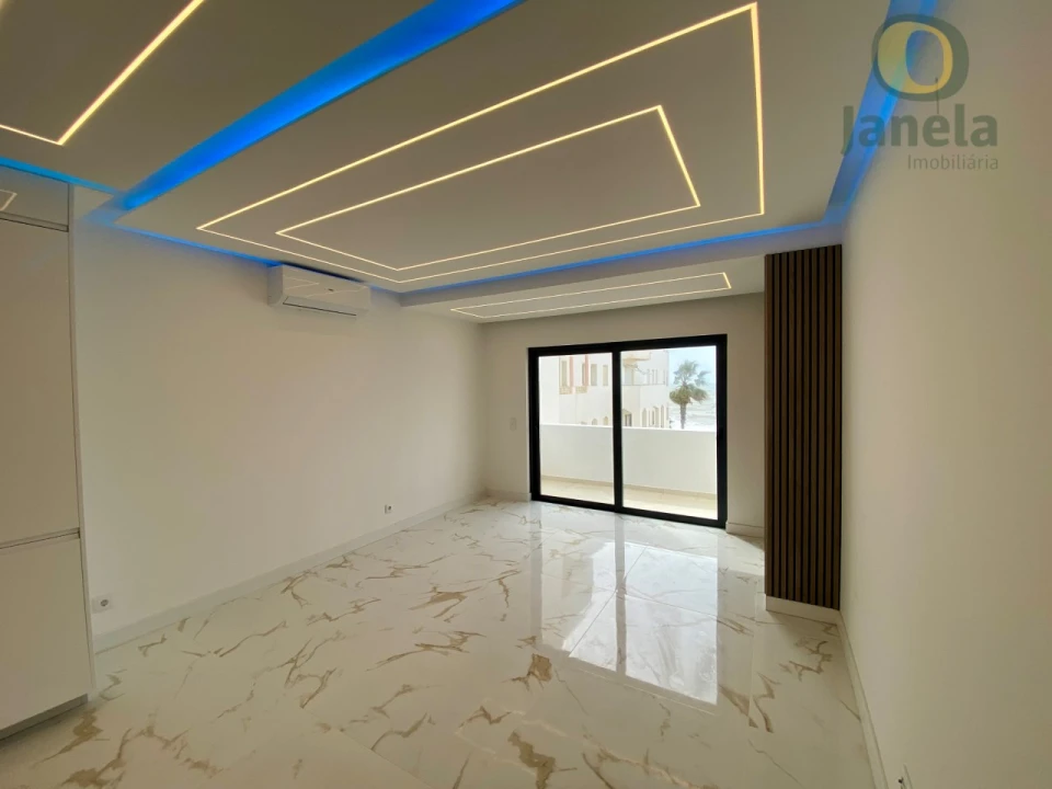 Apartamento T2 para Venda em Quarteira Foto 4