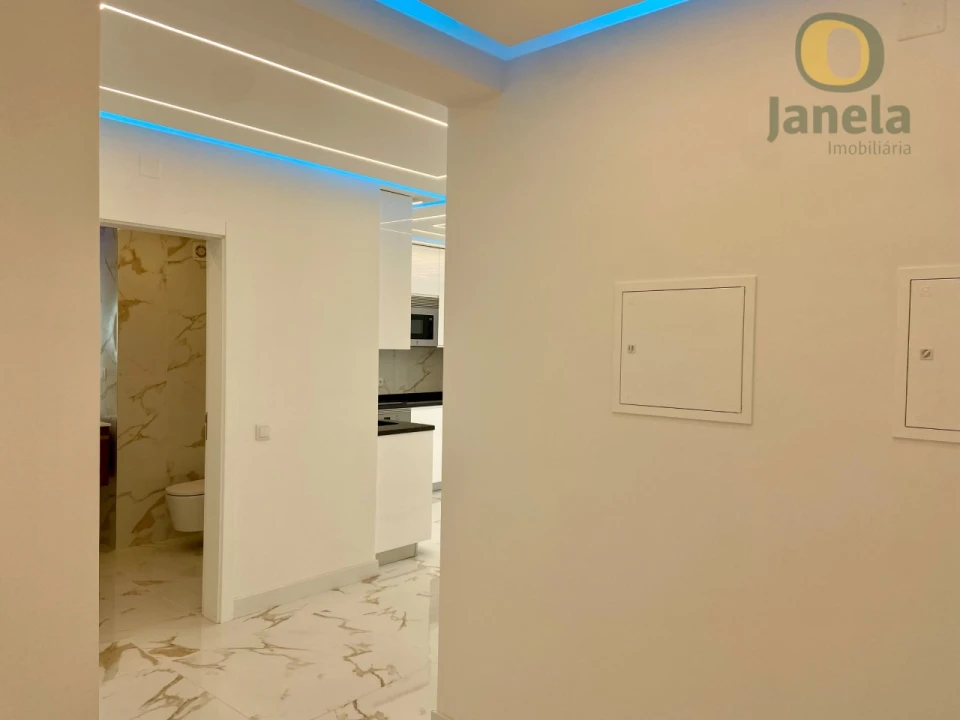 Apartamento T2 para Venda em Quarteira Foto 8