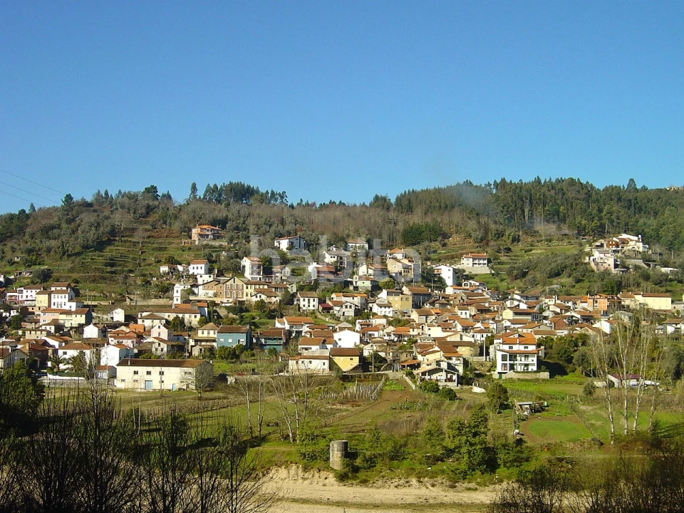 Apartamento T2 para Venda em Rebordosa Foto 24