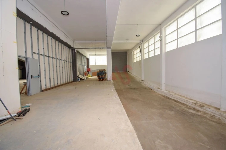 Armazém para Venda em Santa Iria de Azoia, São João da Talha e Bobadela Foto 22