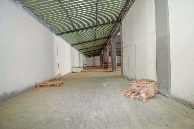 Armazém para Venda em Santa Iria de Azoia, São João da Talha e Bobadela Foto 23