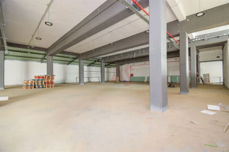 Armazém para Arrendamento em Santa Iria de Azoia, São João da Talha e Bobadela Foto 16