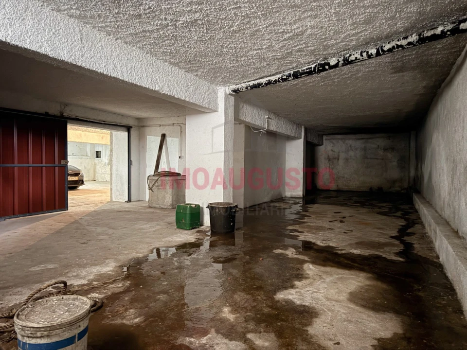 Garagem para Venda em Guarda Foto 7