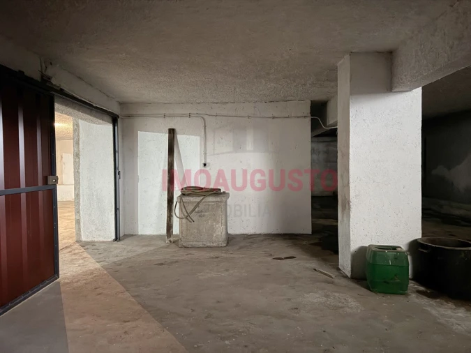 Garagem para Venda em Guarda Foto 6