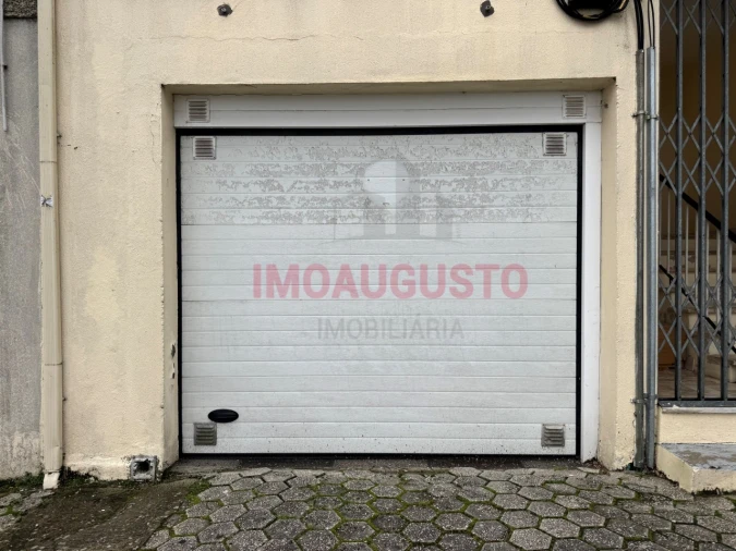 Garagem para Venda em Guarda Foto 8