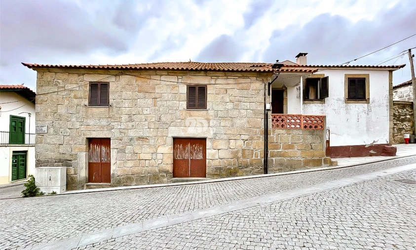 Moradia T5 para Venda em Barcos e Santa Leocádia