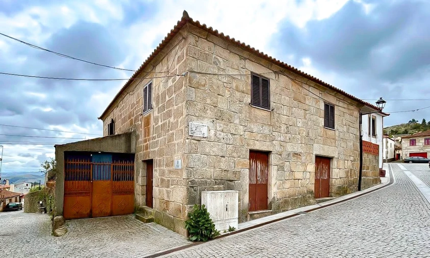 Moradia T5 para Venda em Barcos e Santa Leocádia Foto 2