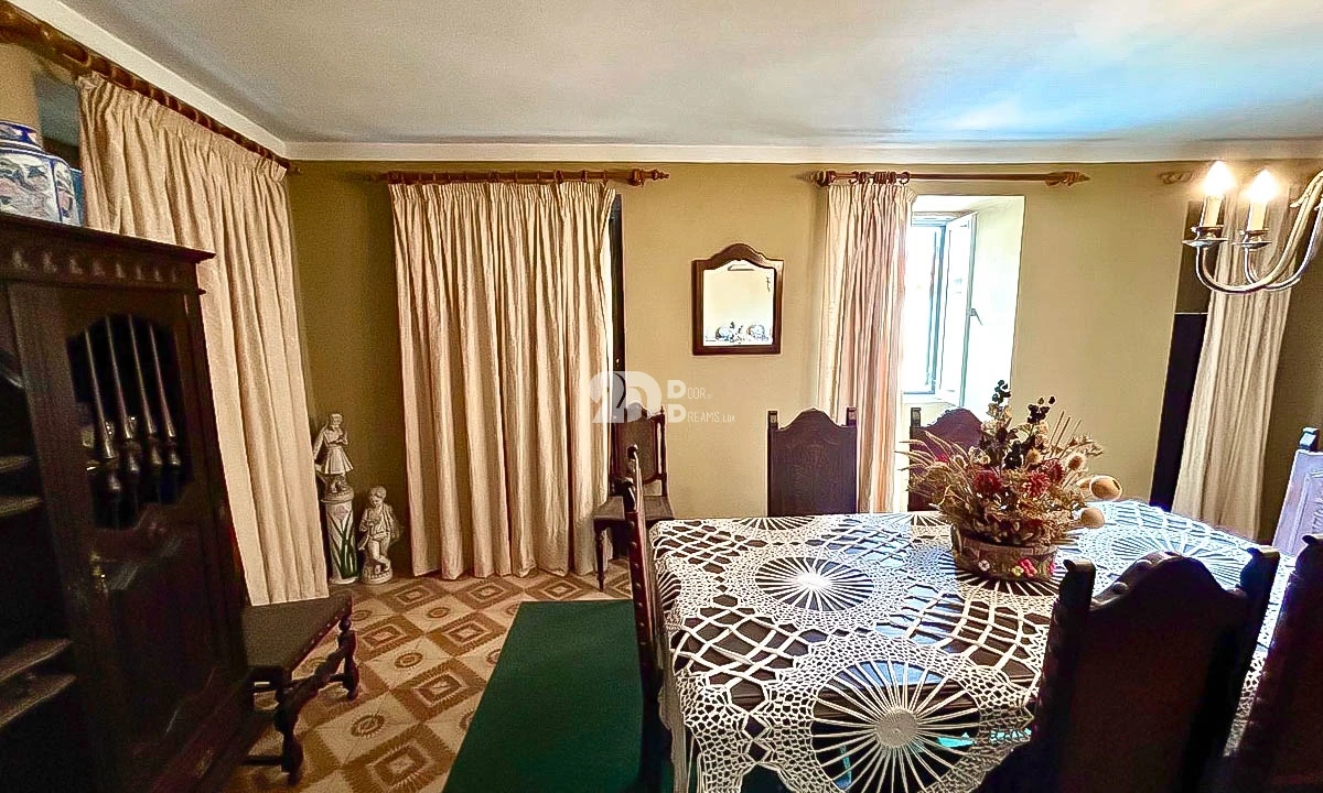 Moradia T5 para Venda em Barcos e Santa Leocádia Foto 5