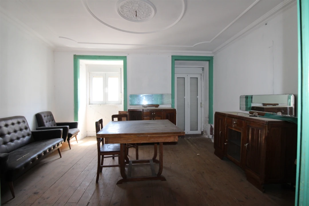 Prédio para Venda em Louriçal Foto 4