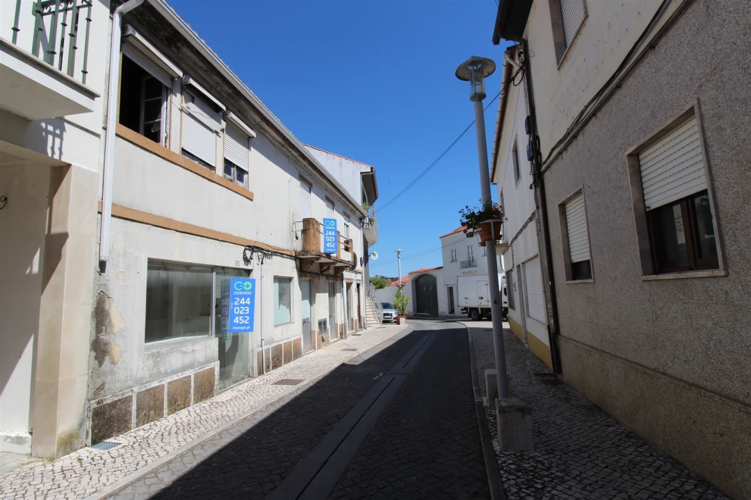 Prédio para Venda em Louriçal Foto 11