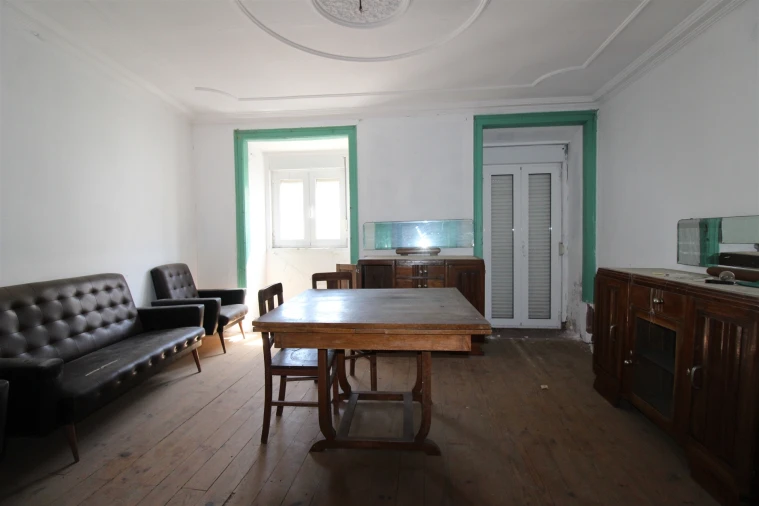 Prédio para Venda em Louriçal Foto 5