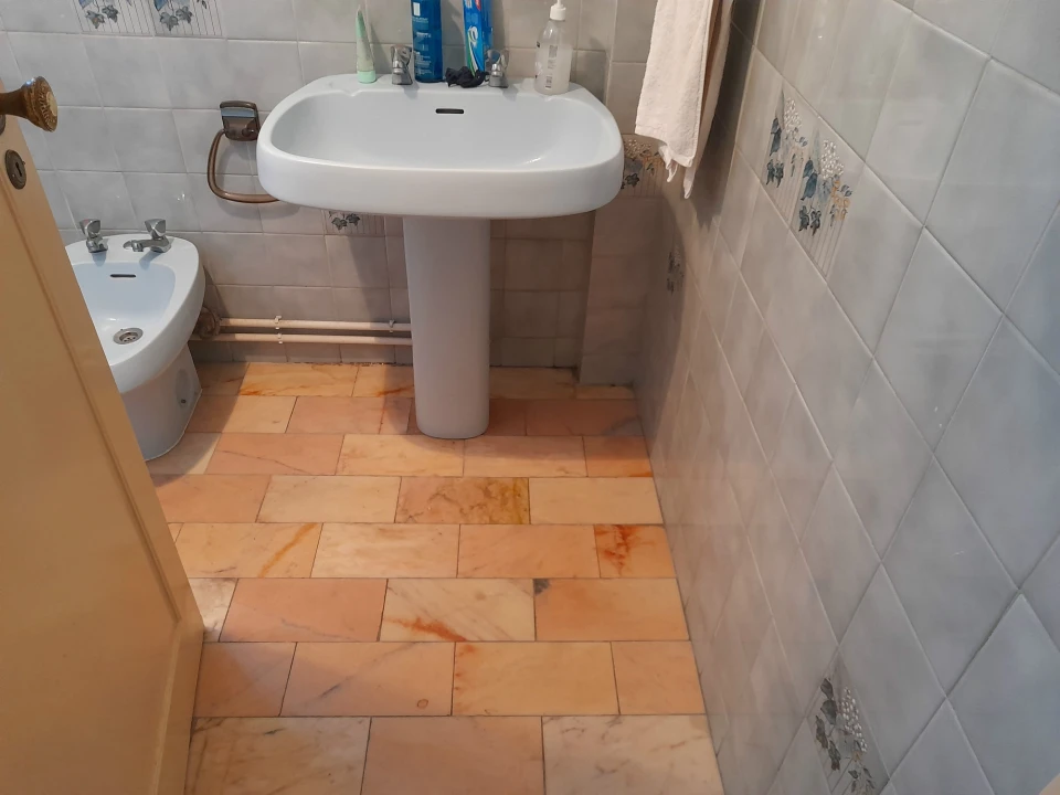 Quarto para Arrendamento em Santo Antonio dos Olivais Foto 9