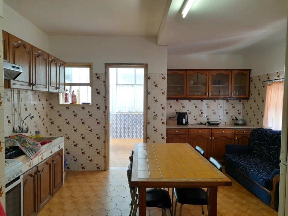 Quarto para Arrendamento em Santo Antonio dos Olivais Foto 14