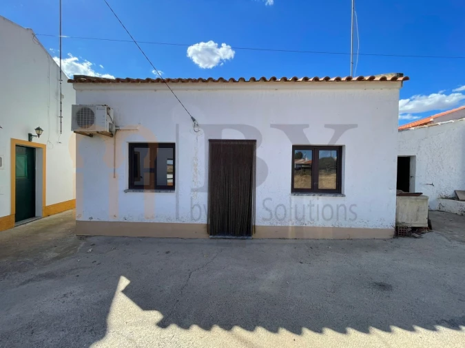 Moradia T2 para Venda em Alcaria Ruiva Foto 1