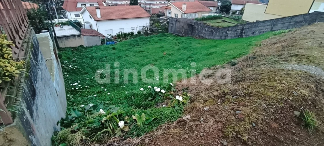 Terreno para Venda em Santo Tirso, Couto (Santa Cristina e São Miguel) e Burgães Foto 4