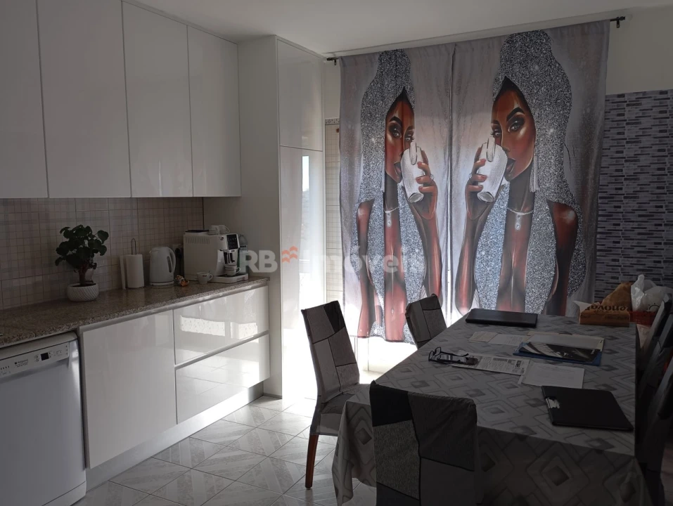 Apartamento T3 para Venda em Fatima Foto 4