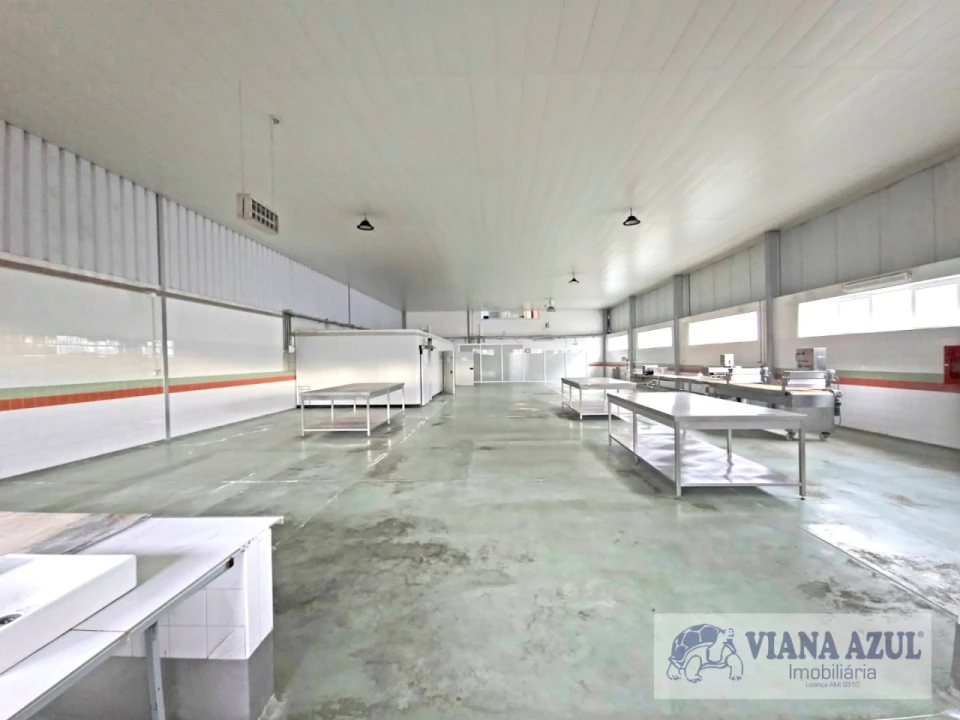 Armazém para Arrendamento em São Romão de Neiva Foto 1