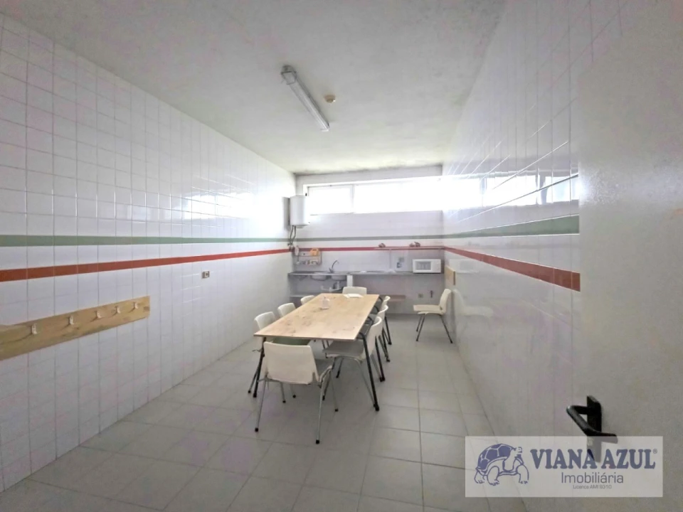 Armazém para Arrendamento em São Romão de Neiva Foto 4