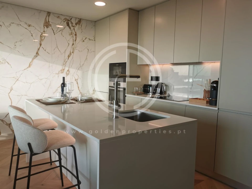 Apartamento T2 para Venda em Faro (Sé e São Pedro) Foto 6