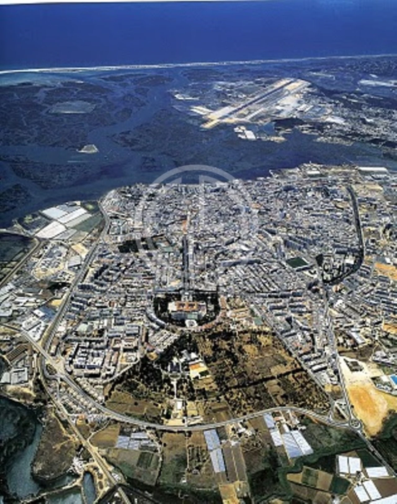 Apartamento T2 para Venda em Faro (Sé e São Pedro) Foto 14