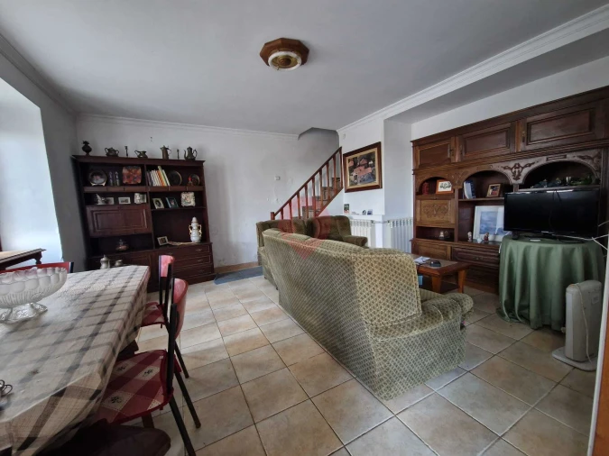 Moradia T4 para Venda em Barbeita Foto 2