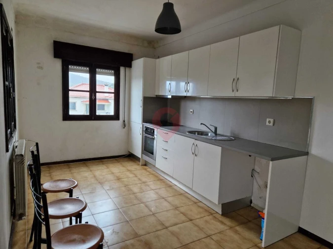 Moradia T4 para Venda em Barbeita Foto 8