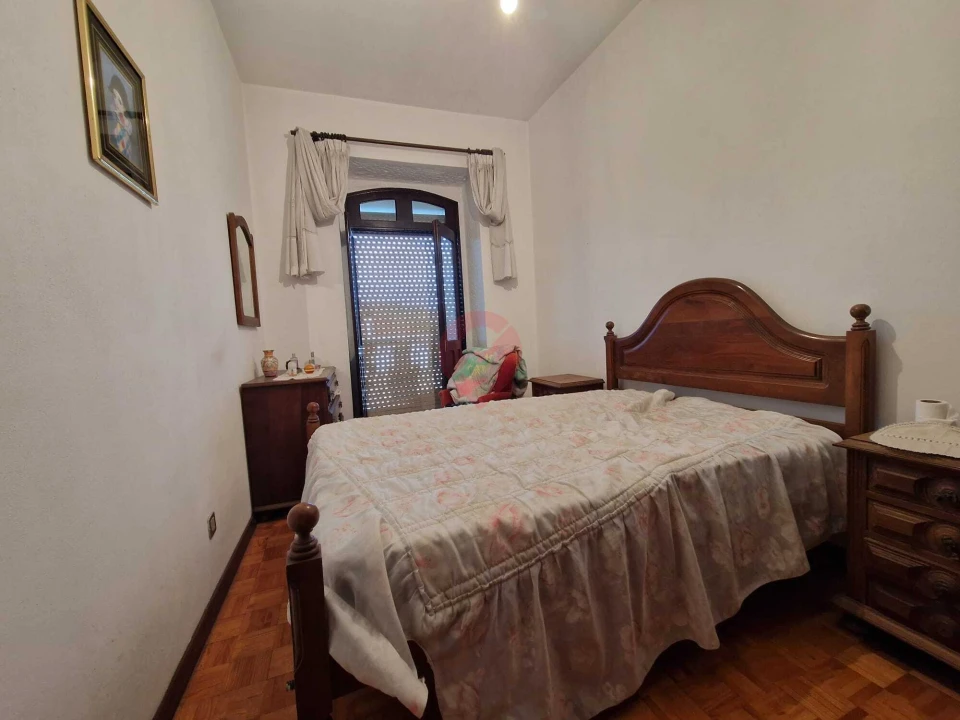 Moradia T4 para Venda em Barbeita Foto 5