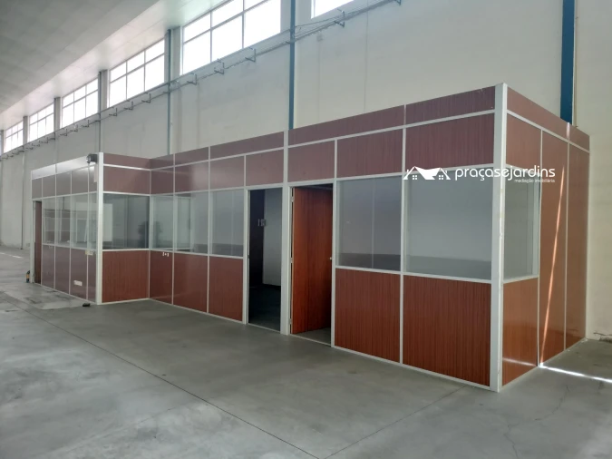 Armazém para Arrendamento em Marrazes e Barosa Foto 3