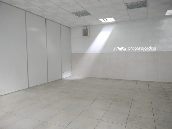 Armazém para Arrendamento em Marrazes e Barosa Foto 9