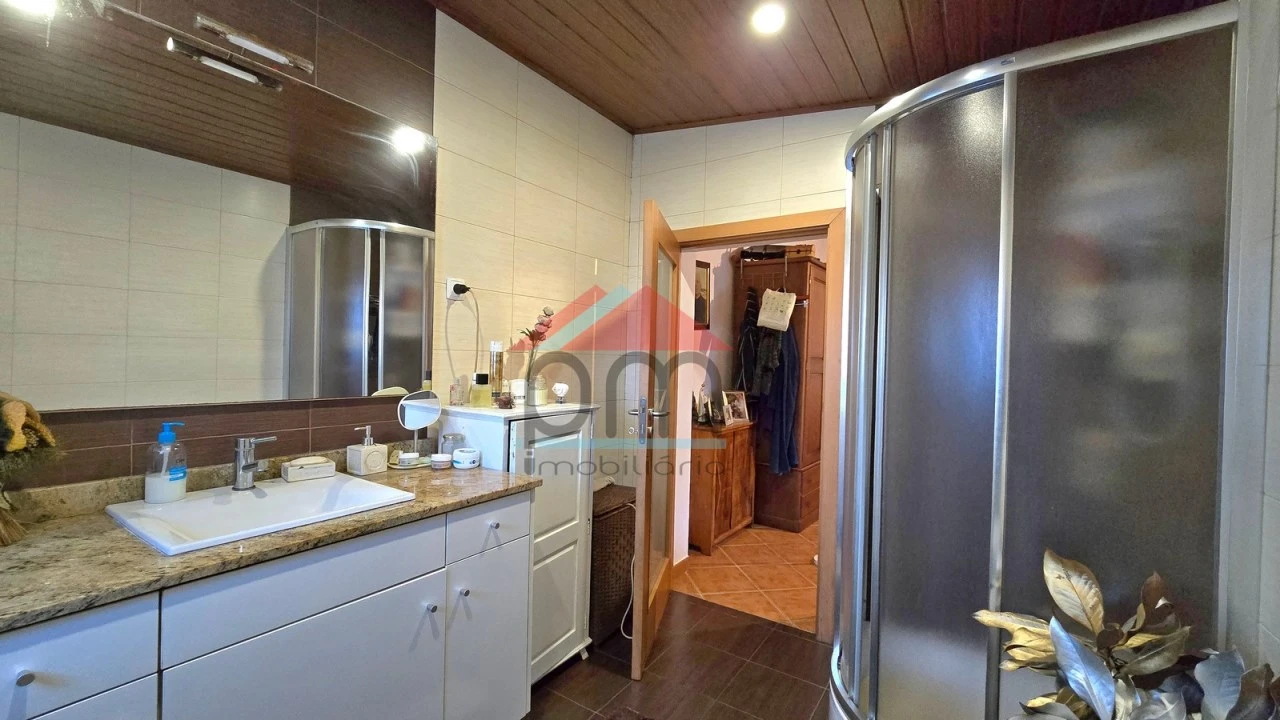 Moradia T4 para Venda em Troporiz e Lapela Foto 19