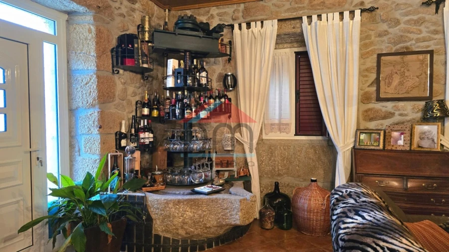 Moradia T4 para Venda em Troporiz e Lapela Foto 11