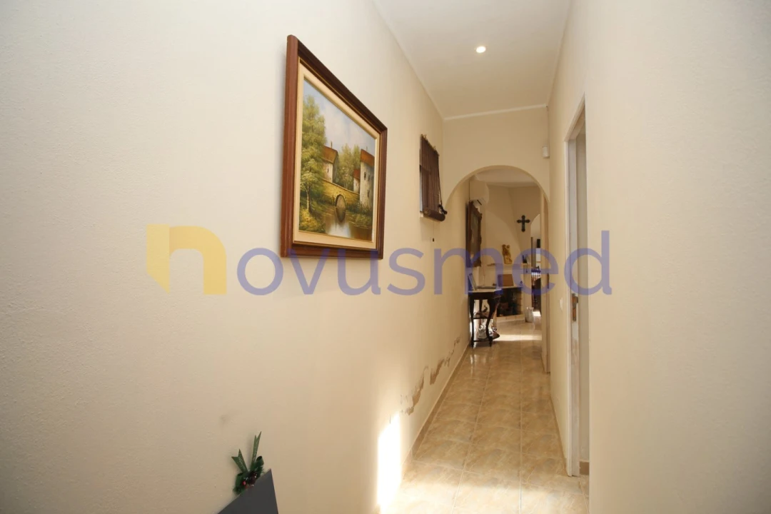 Quinta T2 para Venda em Alferce Foto 35