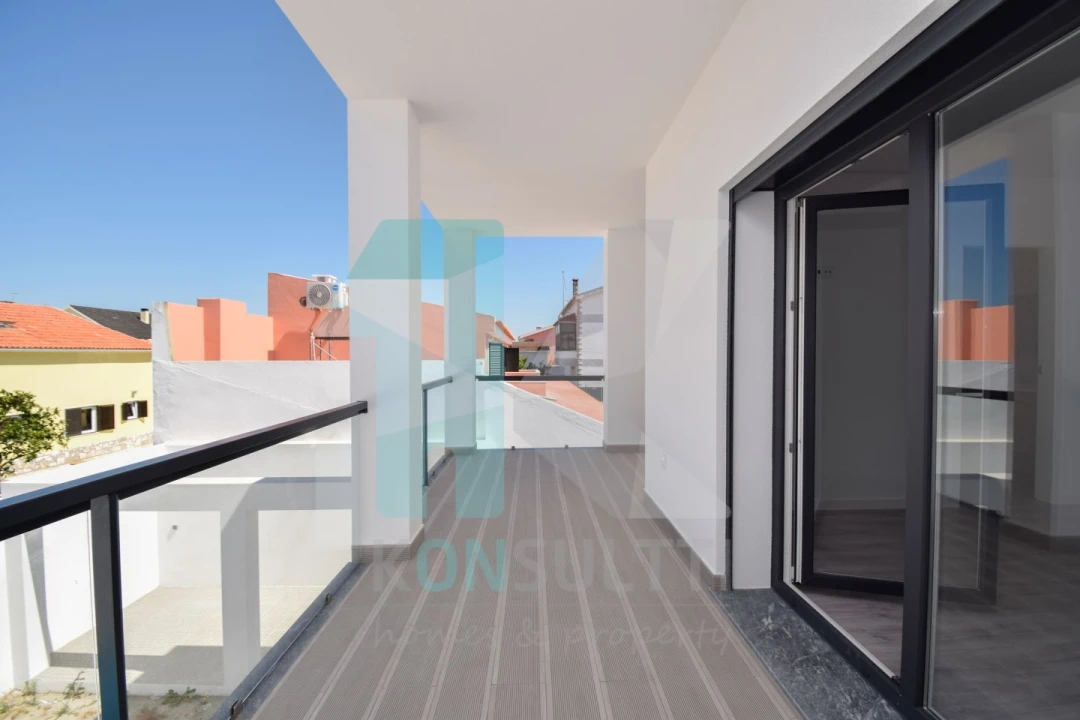 Moradia T3 para Venda em Fernao Ferro Foto 20