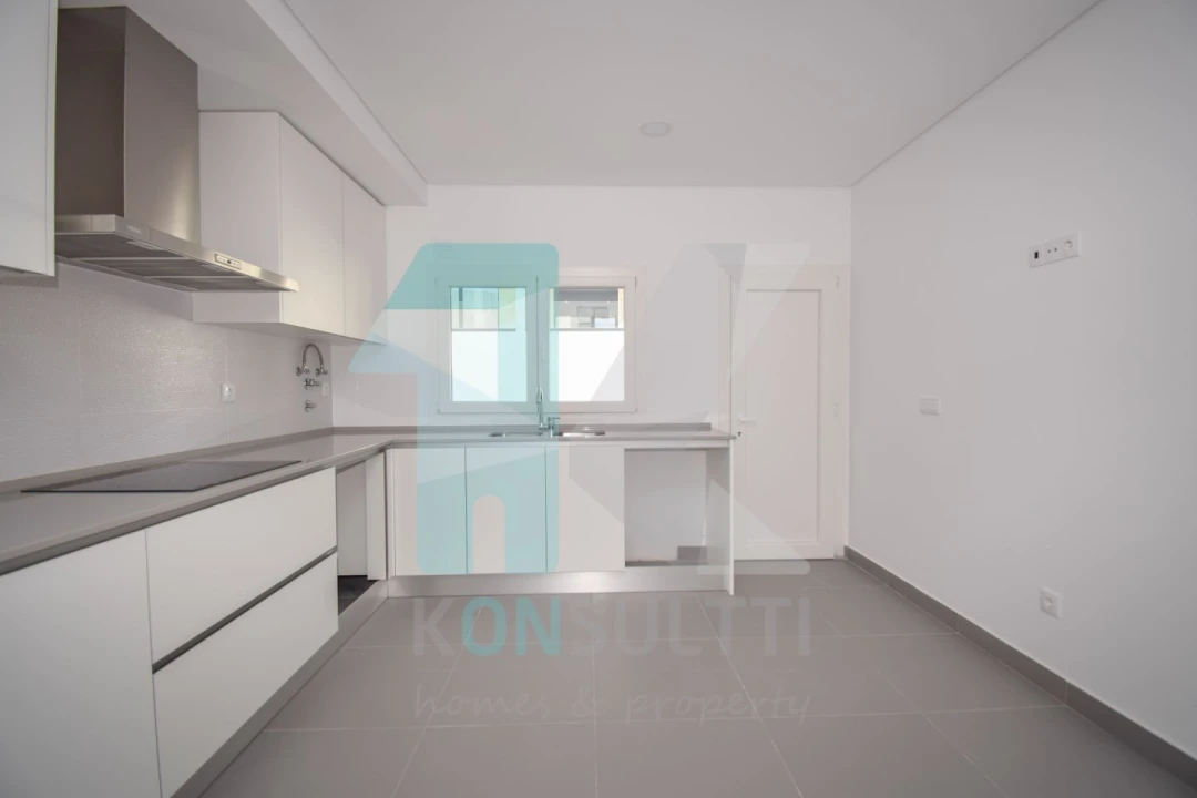Moradia T3 para Venda em Fernao Ferro Foto 22