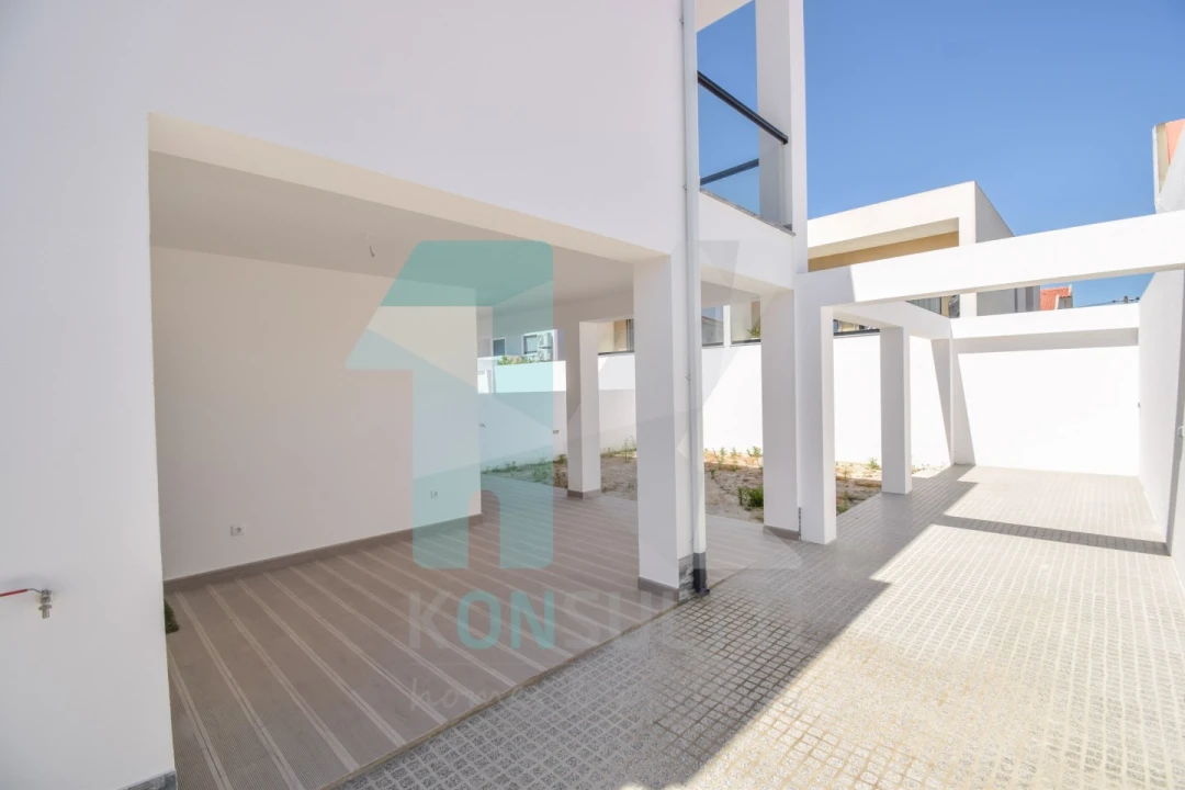 Moradia T3 para Venda em Fernao Ferro Foto 26